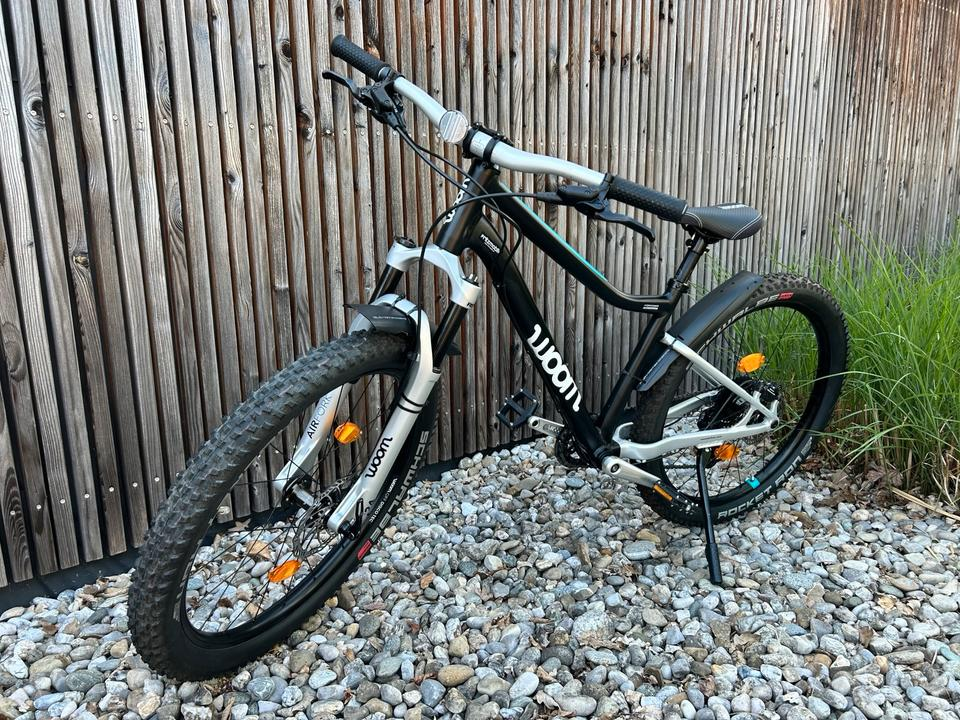 woom OFF AIR 5 – 24” Kids Mountain Bike – Black – Excellent Condition