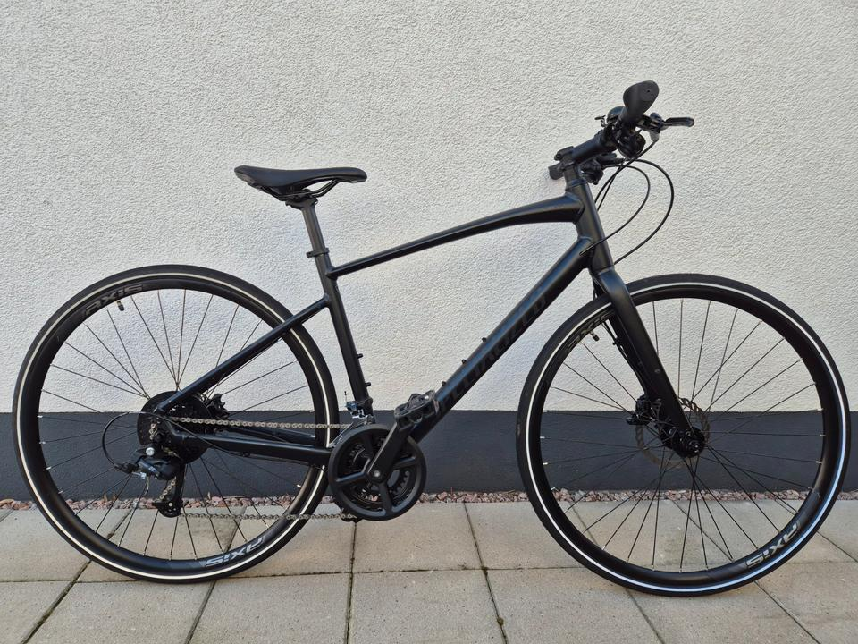 Specialized Sirrus 2.0 Fitness Bike – Size M – Nearly New (<50 km)